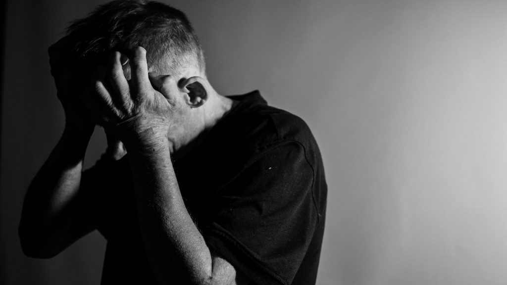 うつ病の社員に対する職場での対応のイラスト