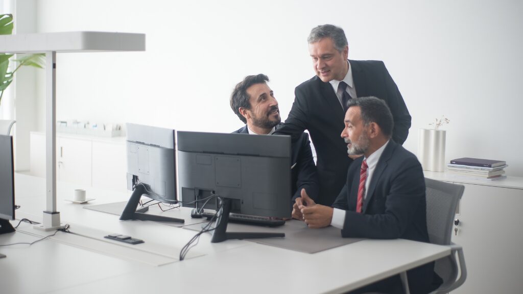 産業医面談が従業員と企業の双方にメリットをもたらすことを示す図